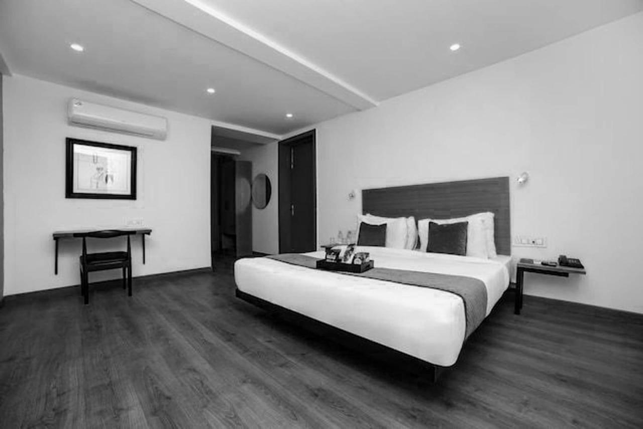 Townhouse Sohna Road 2 Hotel Gurgaon Ngoại thất bức ảnh